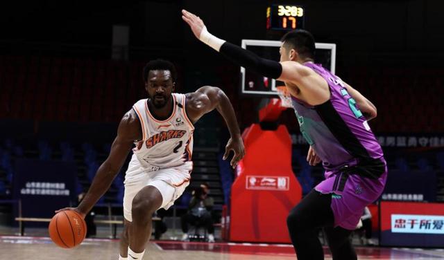 包含陶汉林：这场比赛是团队的胜利，每个人都在帮球队摆脱困境的词条