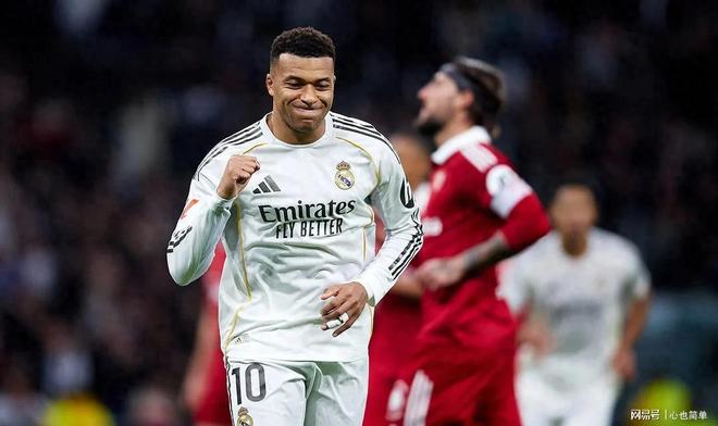 包含姆巴佩两届世界杯进12球追平贝利，距克洛泽纪录仅差4球的词条