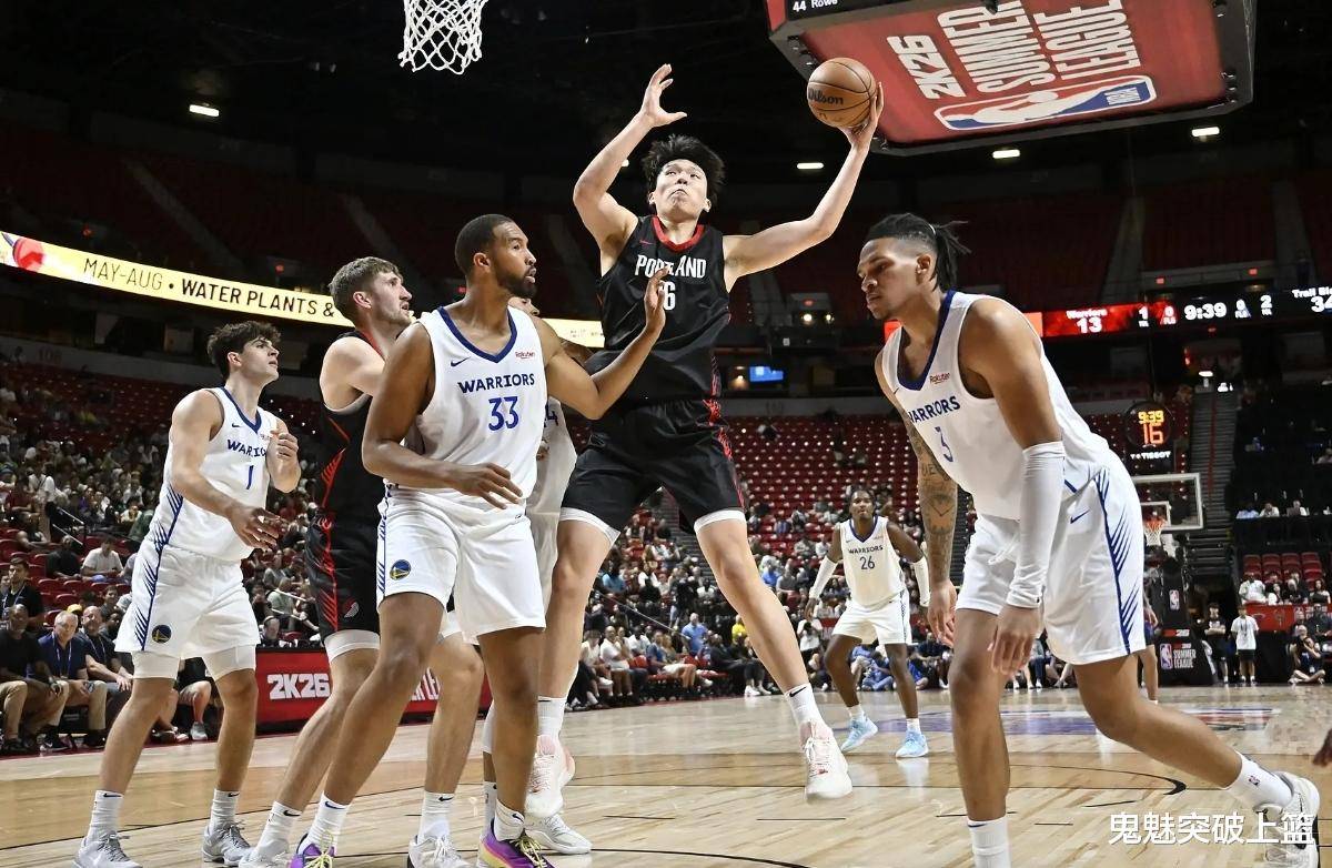 杨瀚森背靠背10+5+5失误夏联次战开拓者遭灰熊逆转的简单介绍