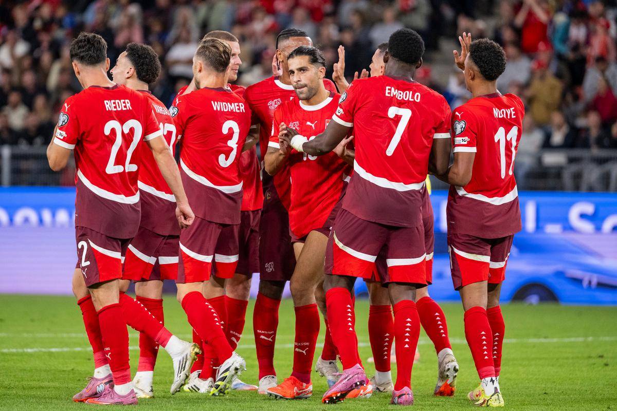 关于3-1，罗马反超尤文图斯，一夜逼近意甲前三，42岁德罗西率队3连败的信息