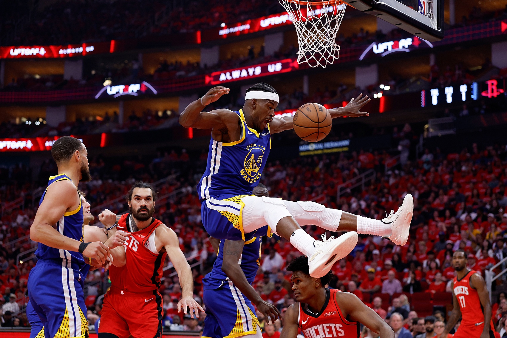 关于库里27+2+5巴特勒21+5+4勇士战胜篮网的信息