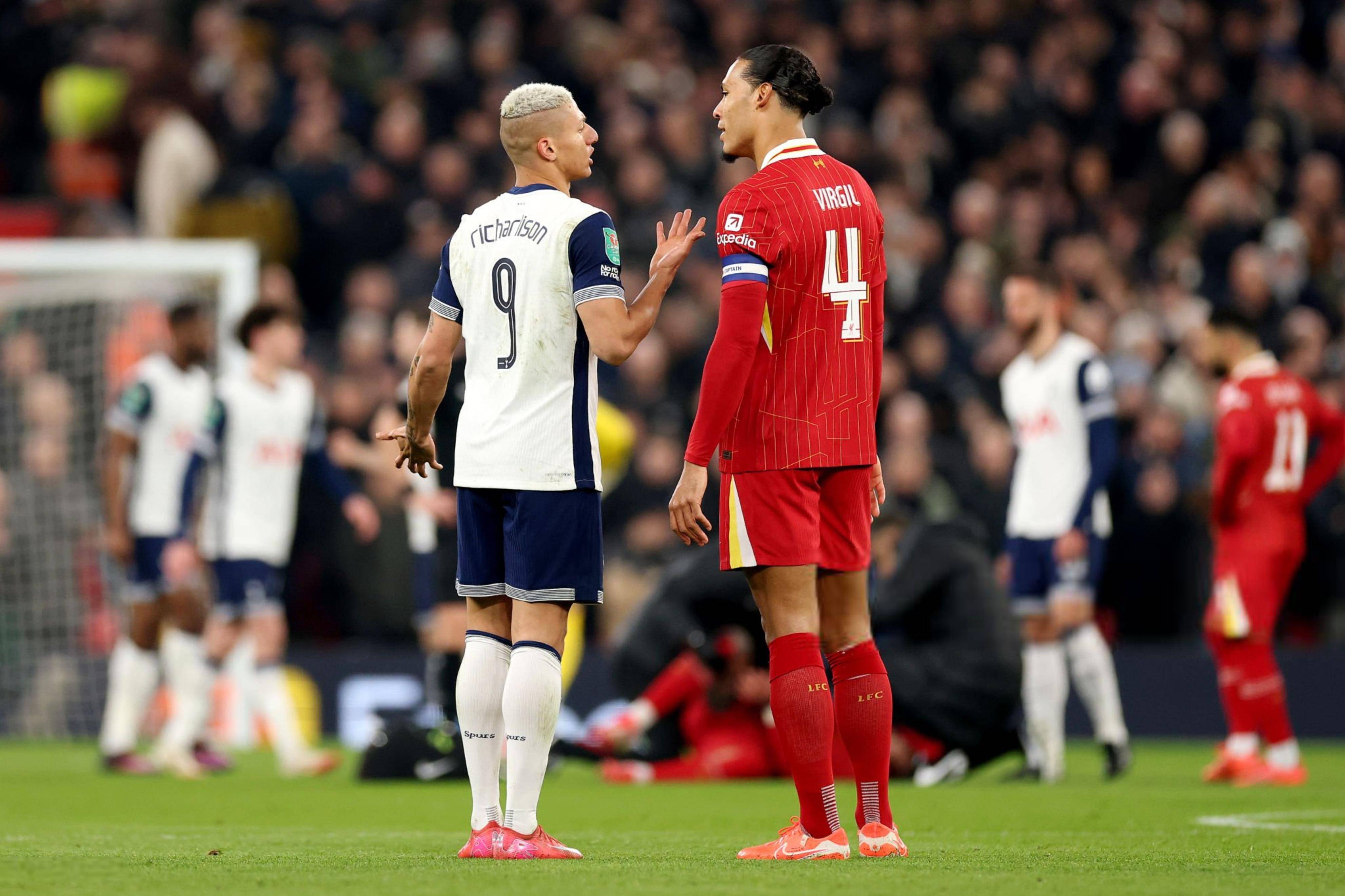 0-1！利物浦倒下，三连胜没戏，创15年耻辱纪录，4人退赛，难进欧冠的简单介绍