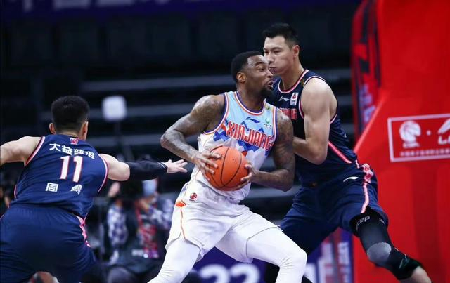 阿不都18+10+7齐麟15分新疆力克广州结束3连败的简单介绍