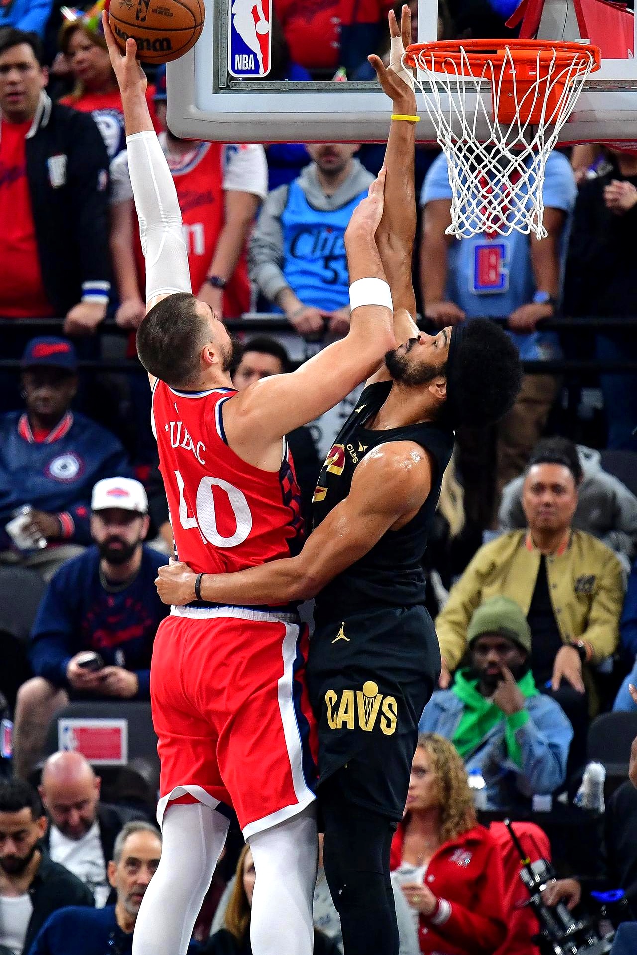 快船119-103开拓者球员评价：2人满分，6人及格，2人低迷的简单介绍