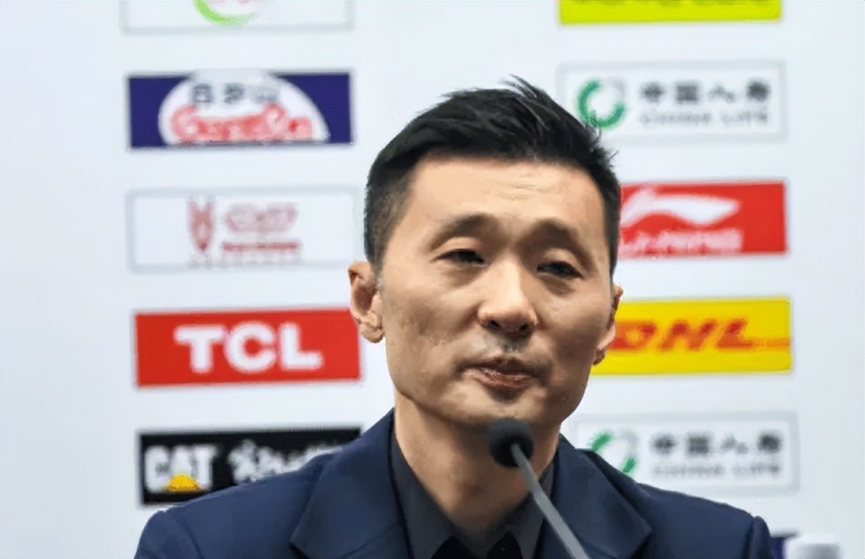 关于刘炜：今年太艰难，这时候就是考验我们球员和教练员的意志的信息