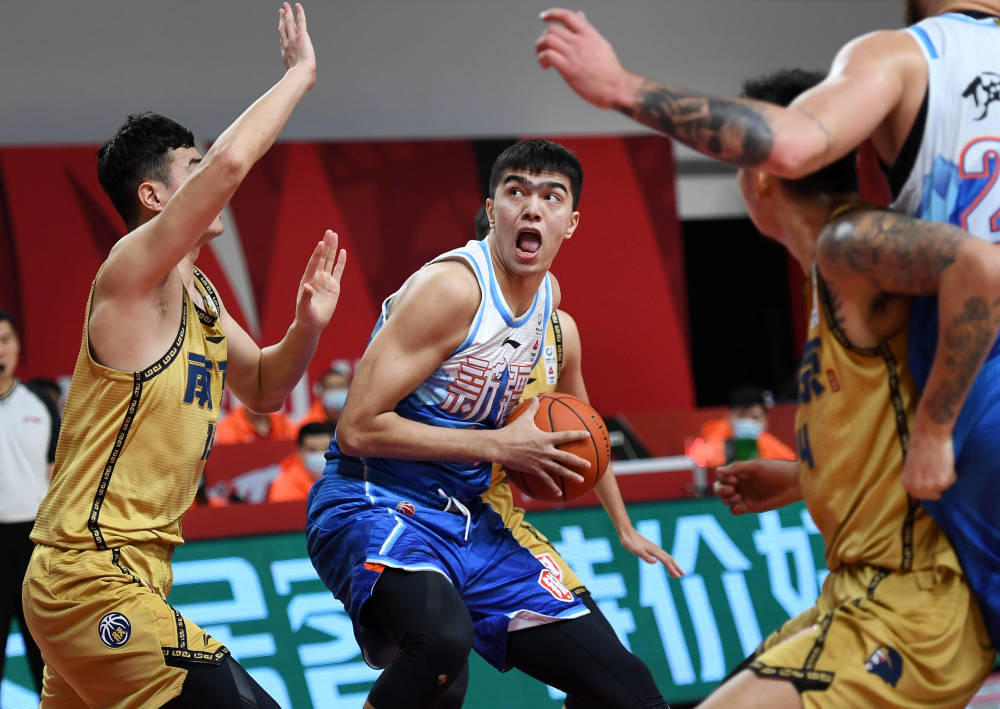 包含浓眉哥交易再现反转？加盟老鹰可行性有多高的词条