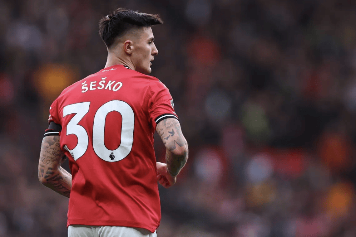 包含重磅！曼联瞄准意甲中场！6500万锁定王牌国脚的词条