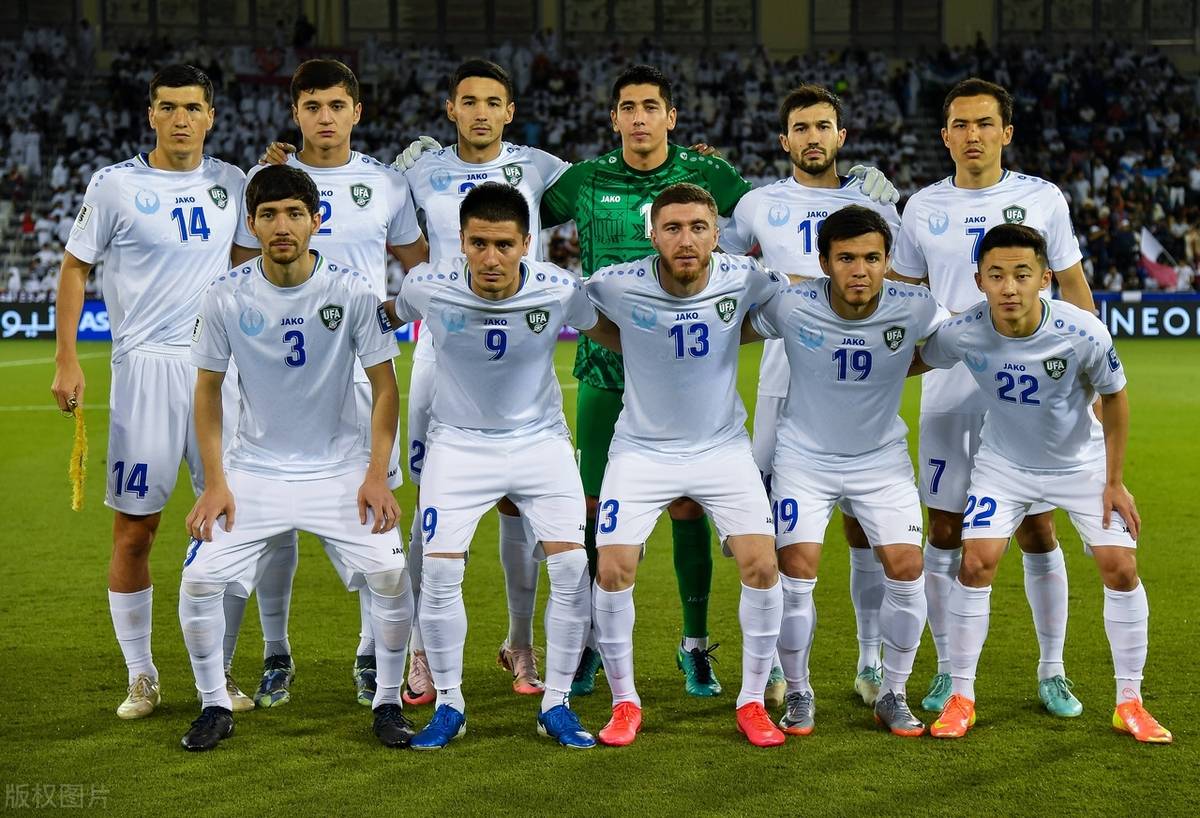 关于记者：曼城后卫阿克不希望冬窗租借至西汉姆联的信息