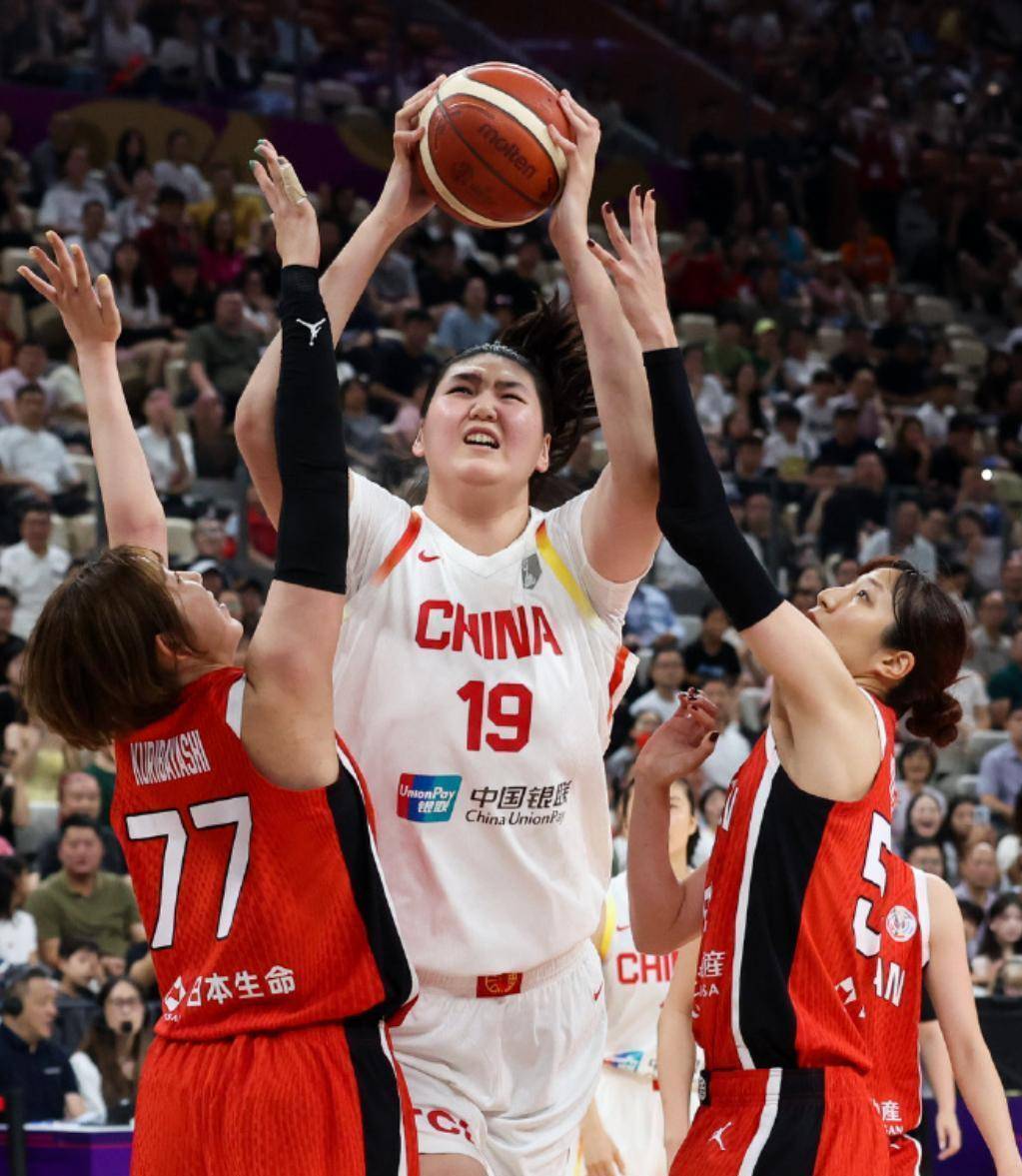 无解！张子宇10分钟砍12分“双塔”组合轮番制霸内线的简单介绍