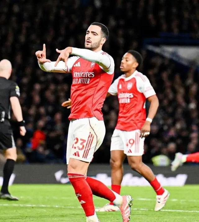 关于英联杯：阿森纳点球大战9-8水晶宫进4强战蓝军的信息