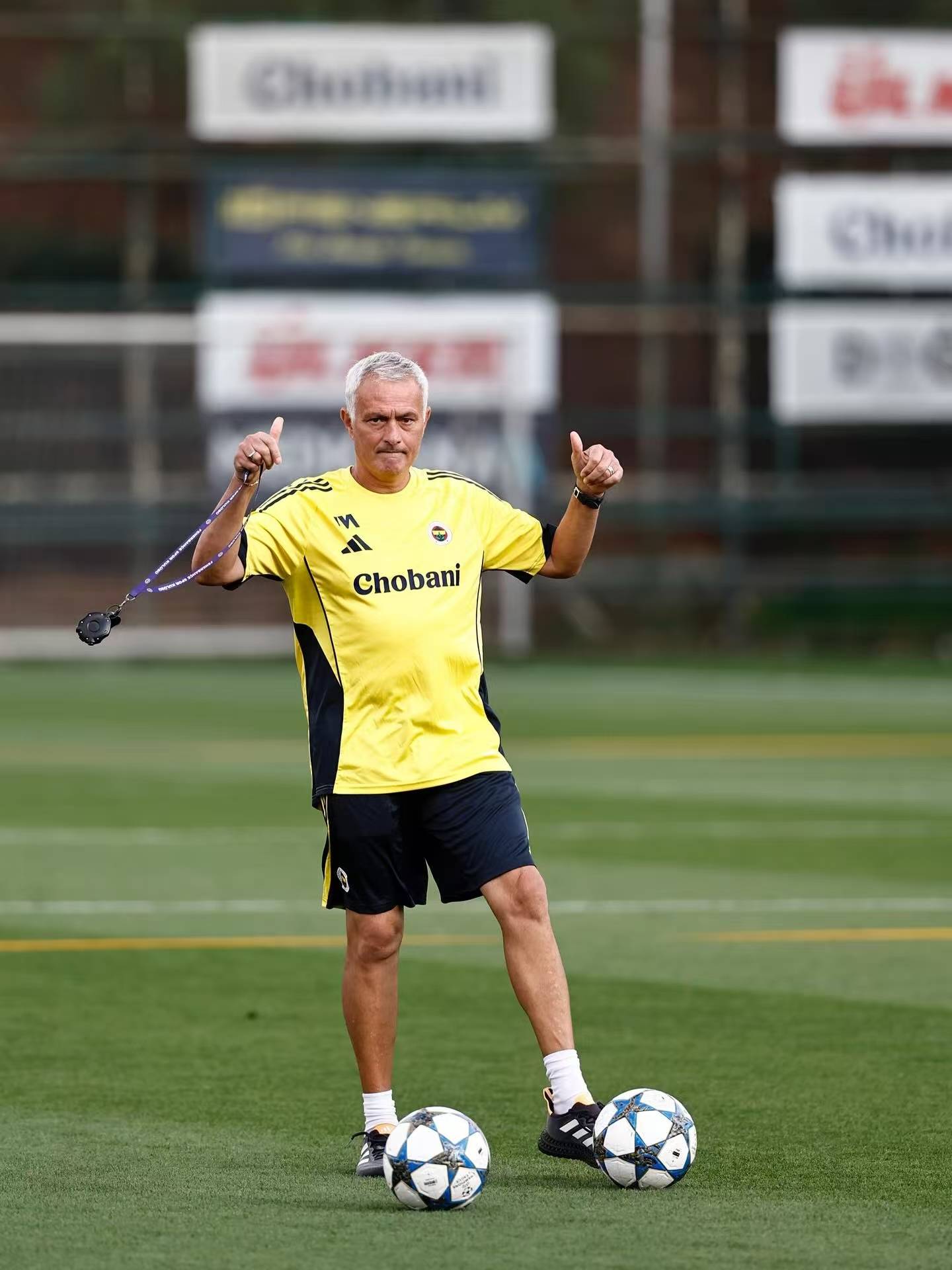 关于穆里尼奥的前锋呢？射手王又被推进转会市场！离的信息