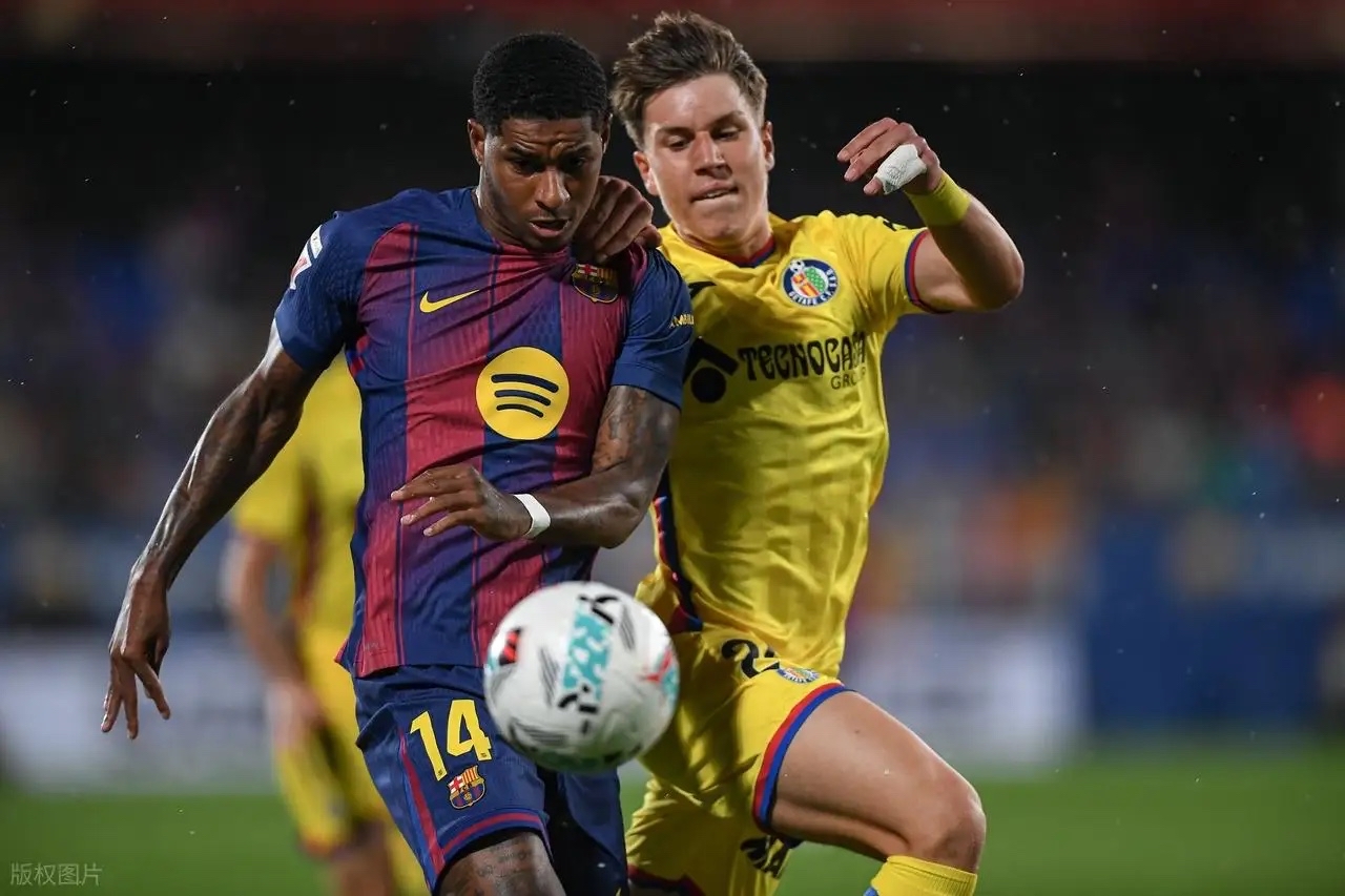 球迷挖坟19年欧冠拉什福德威胁巴萨球门时官推：的简单介绍