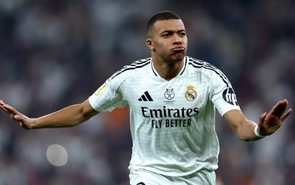 包含踢不赢新月，没有姆巴佩，皇马像支保级队的词条