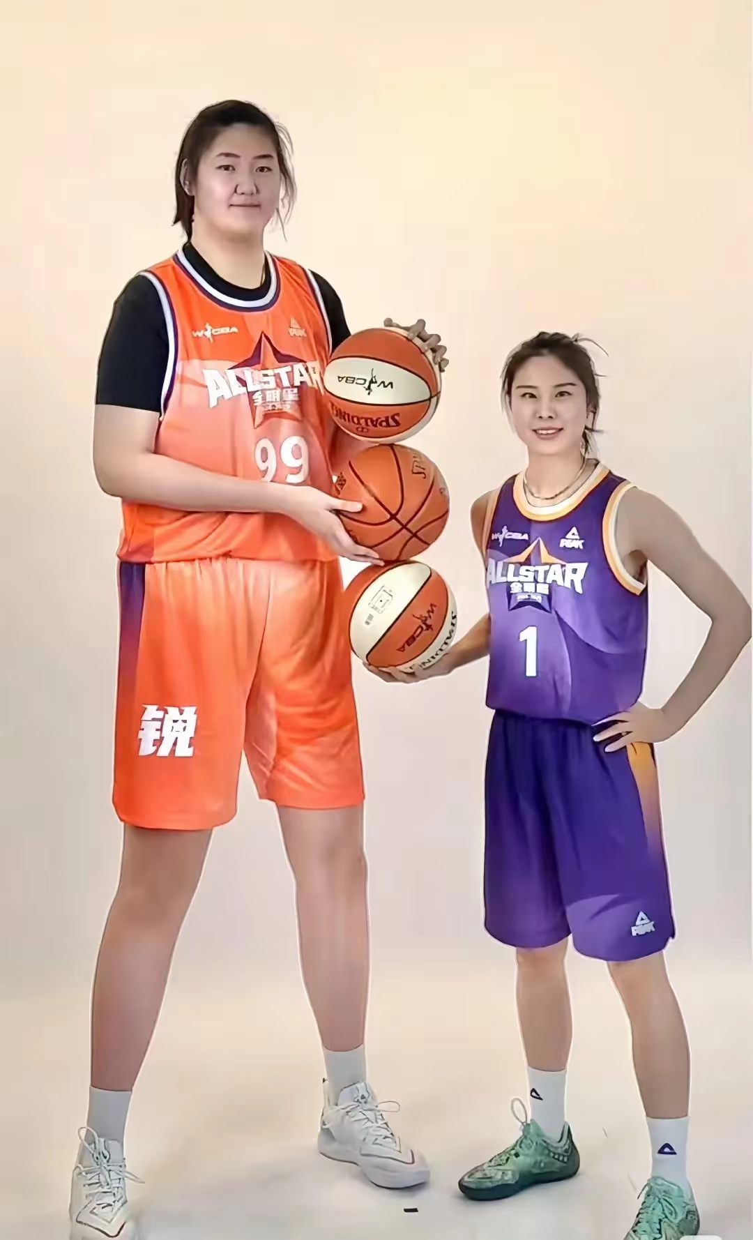 包含FIBA发布中国女篮写真张子宇韩旭搞怪的词条