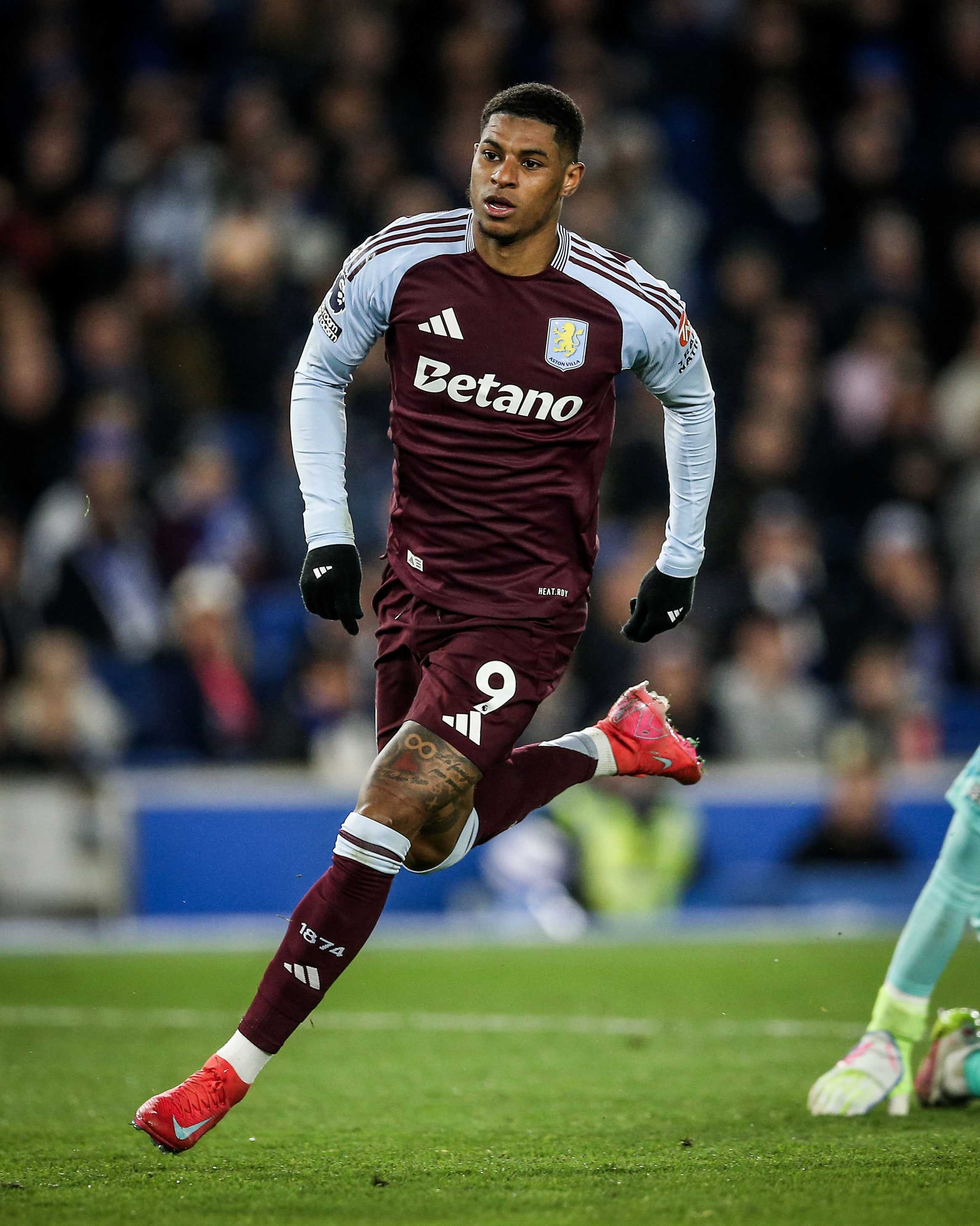 包含拉什福德，巴萨锋线的潜力炸弹！的词条