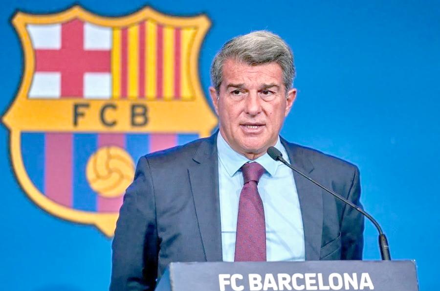 包含因首场转播出问题，巴萨将免费直播亚洲行剩余2场比赛的词条