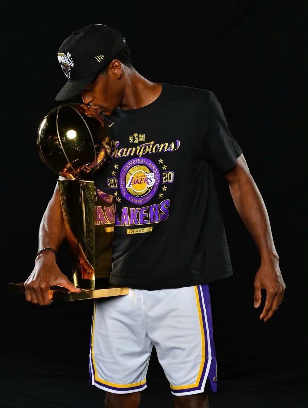 包含10+10+24！媒体感慨：我们再也看不到拉简-隆多这样的球员了的词条