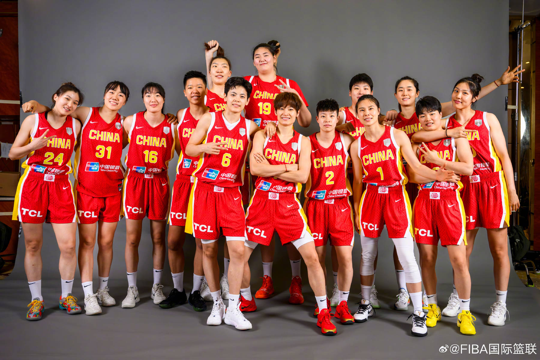 女篮亚洲杯-张子宇8中8韩旭18+12中国擒韩国2连胜的简单介绍