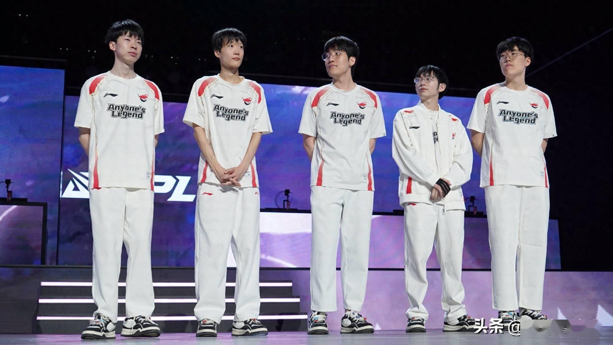 LPL第三赛段正式开赛!TES背靠背先战iG后斗WBG的简单介绍 LPL第三赛段正式开赛!TES背靠背先战iG后斗WBG的简单介绍