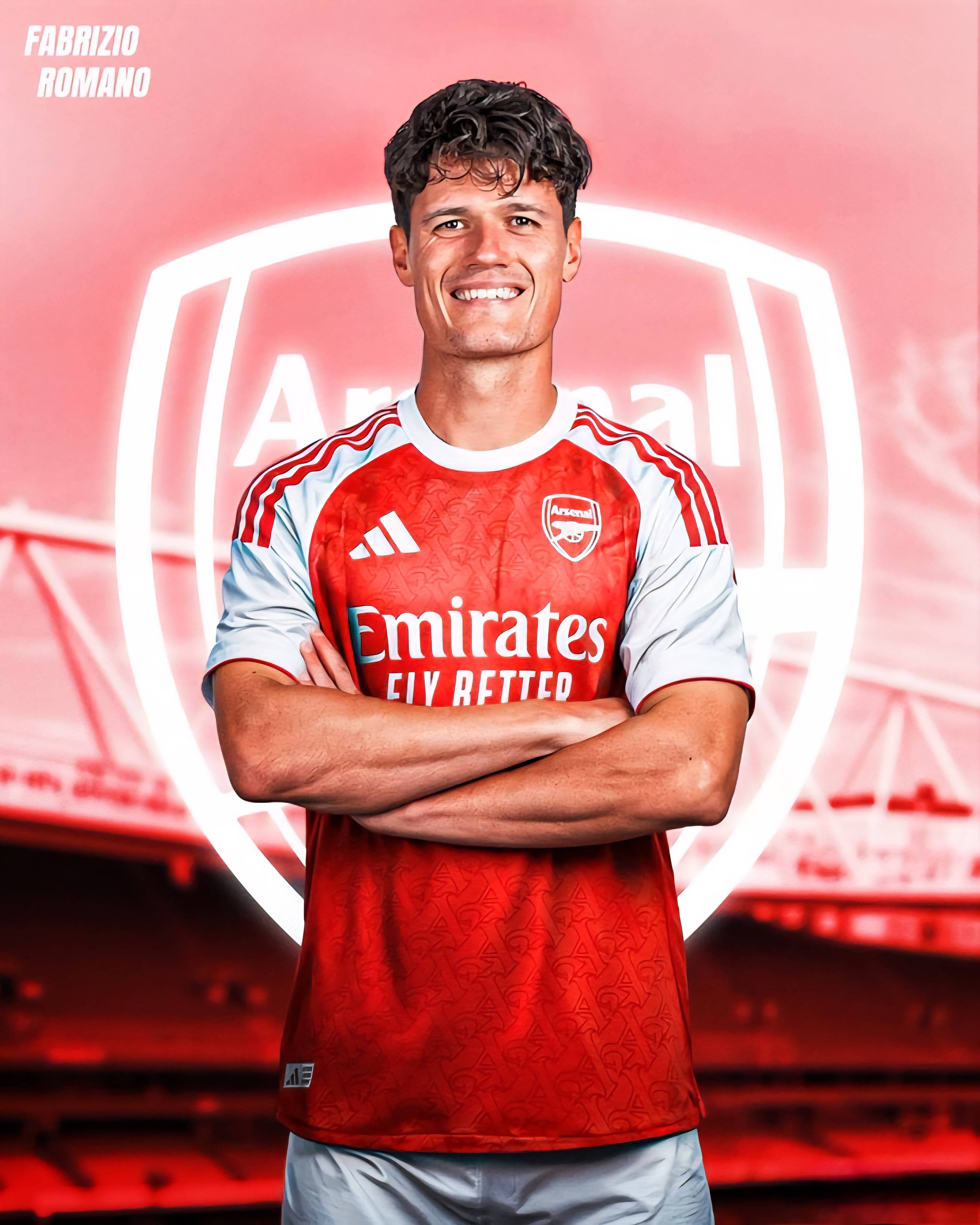 巴萨仍在与迪亚斯团队交涉；拜仁将提高对后者的报价的简单介绍