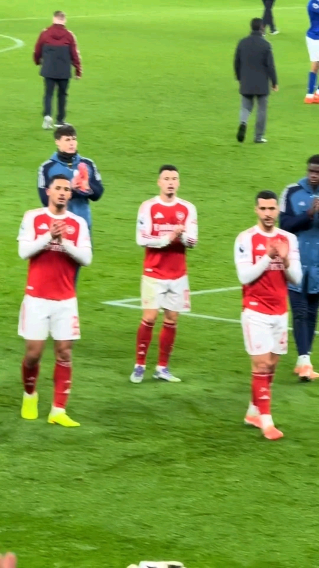 从“掉链子”到“拆链子”：阿森纳大胜维拉，捅破争冠最后一层心理窗户纸的简单介绍