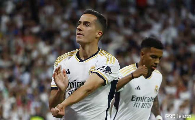 关于马卡：巴斯克斯圣诞假期回到了皇马，和老队友们的信息