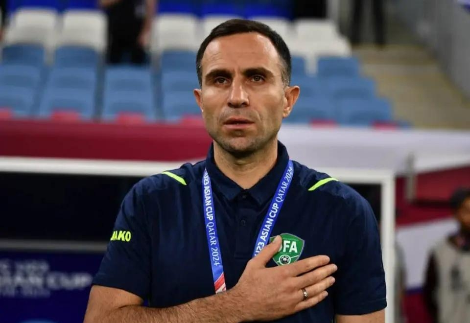 包含施洛特贝克：小时候崇拜卡纳瓦罗；我从胡梅尔斯的词条