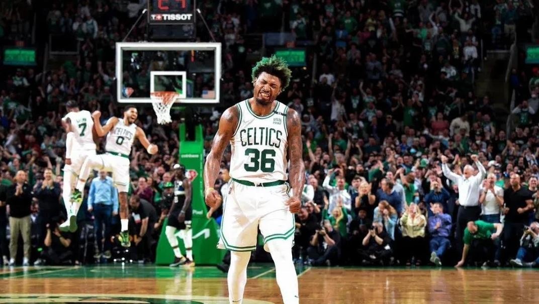 关于曝斯玛特将2年1100万加盟湖人据悉是东契奇点名要他的信息