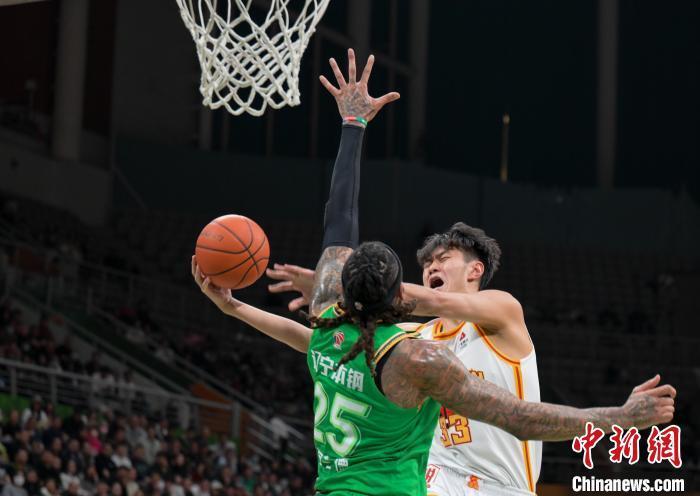 篮球CBA常规赛：深圳马可波罗胜辽宁本钢的简单介绍