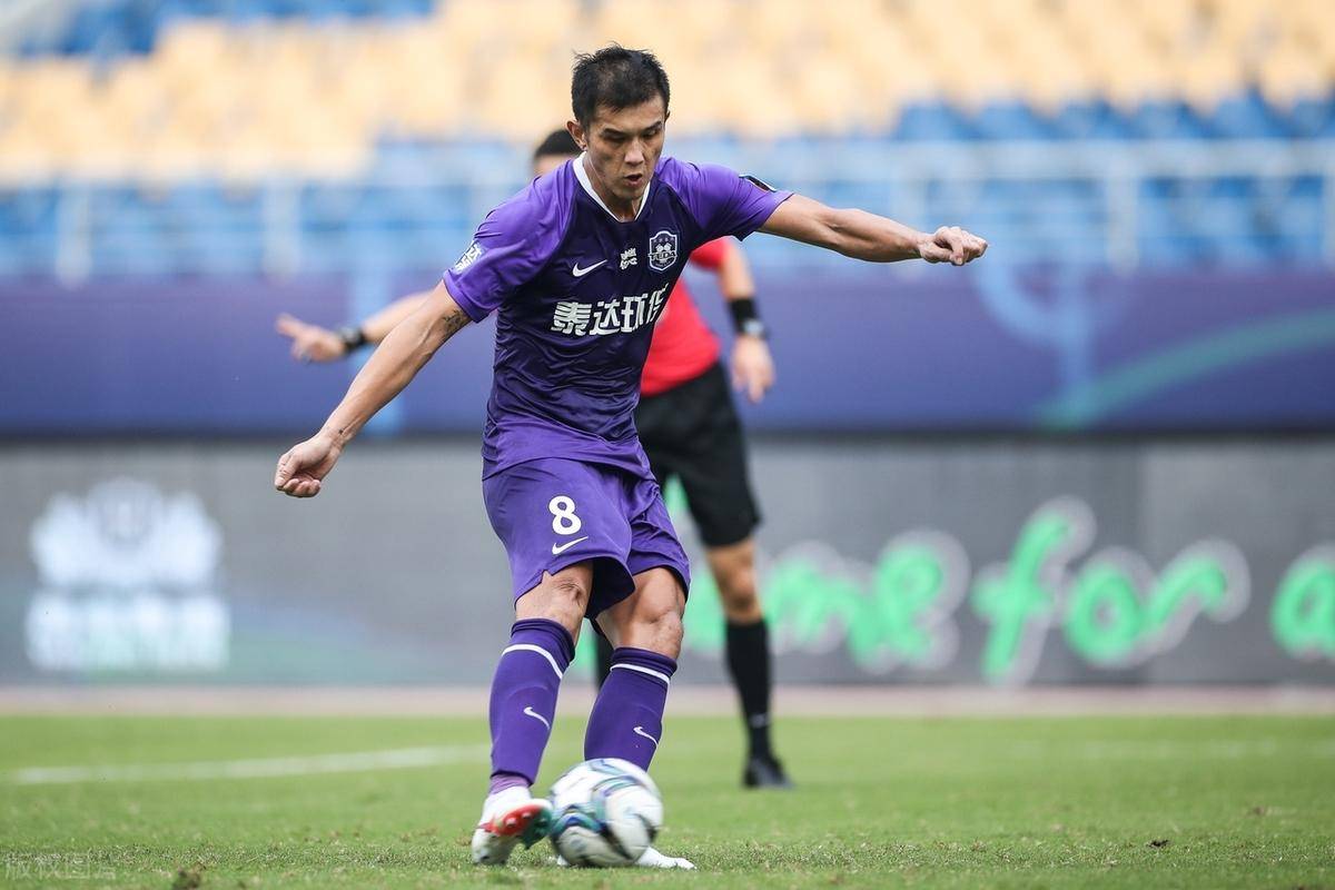 中甲逆袭,他新赛季屡进国足,完成职业生涯巅峰的简单介绍