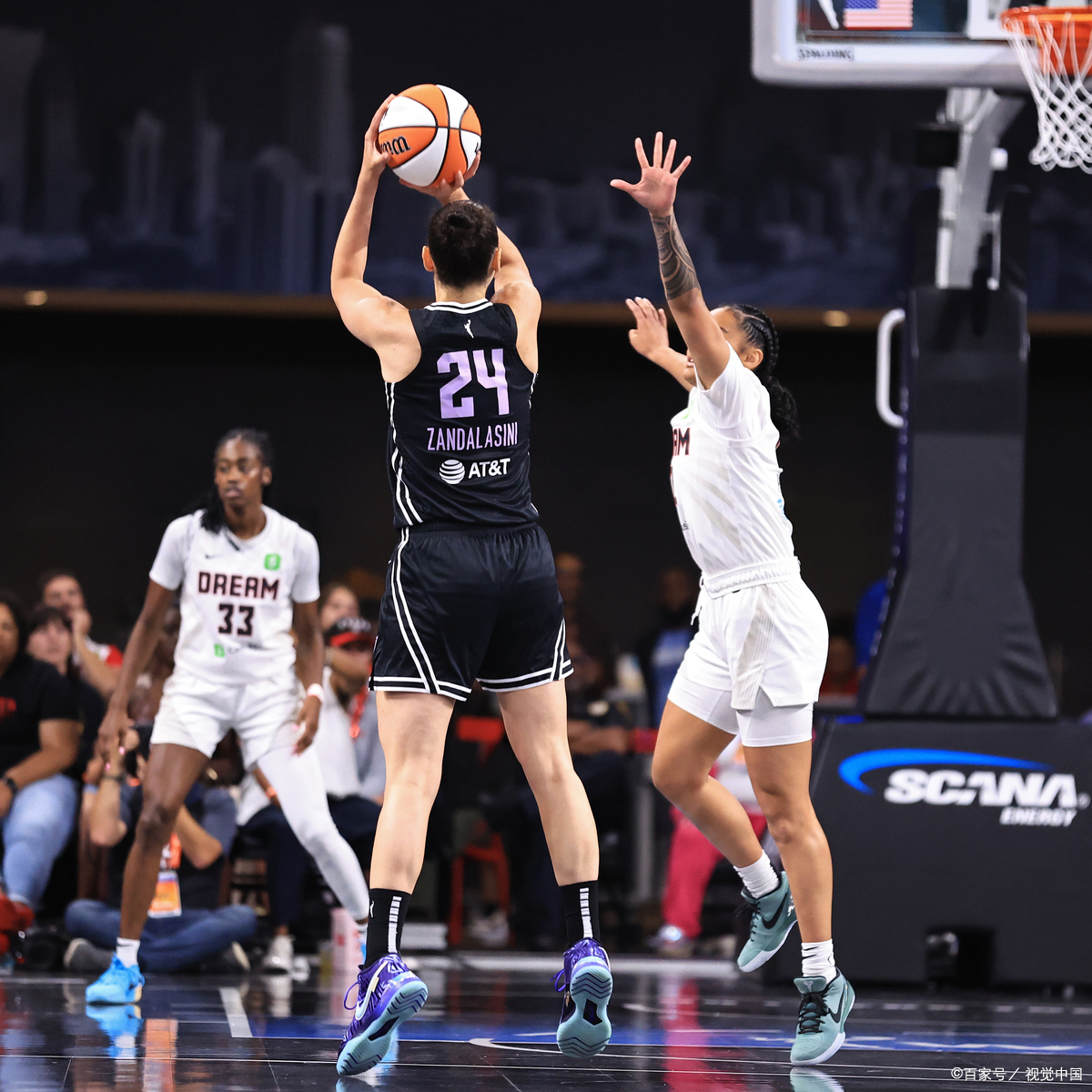 胡明轩对阵荷兰，得到13分1篮板2抢断的简单介绍