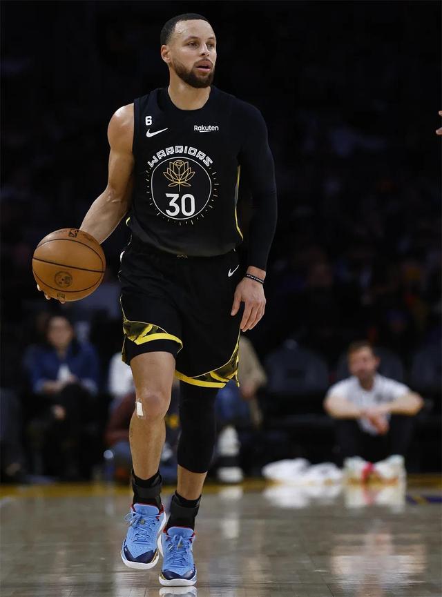 包含勇士有意！22岁的吉迪，现在什么水平？的词条