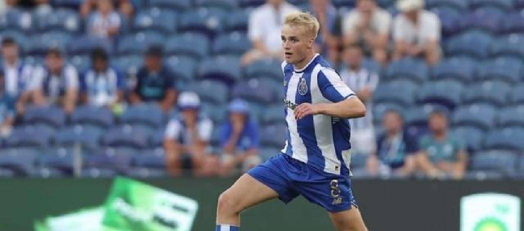 豪门争夺！尤文盯上纽卡中场托纳利，转会成功能否拯救中场危机？的简单介绍