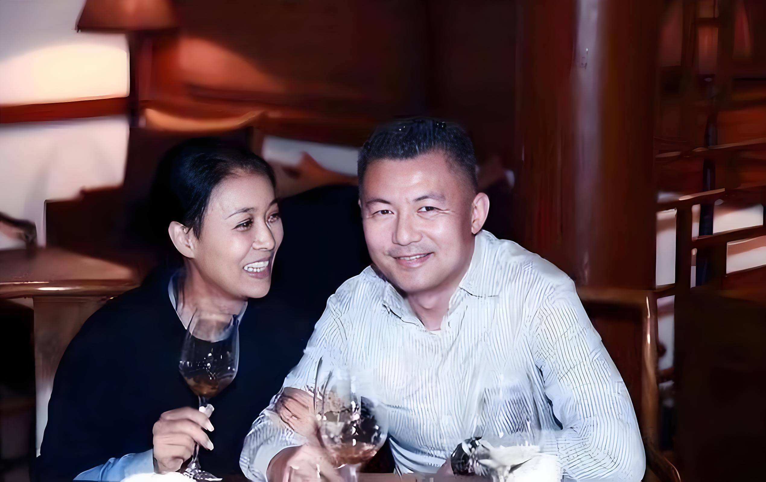 20年前，那个让那英甘愿“未婚生子”的前国脚高峰，如今过得怎样的简单介绍