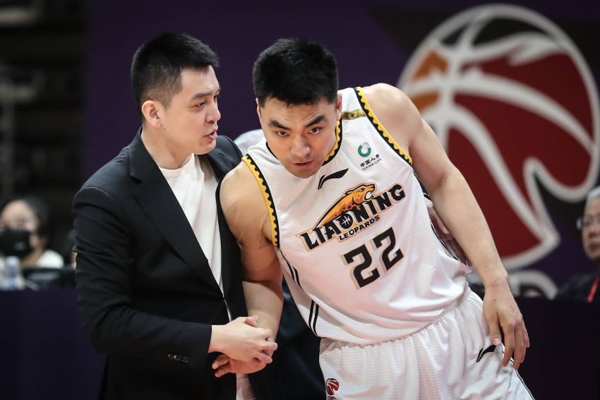 组图:CBA-辽宁不敌深圳杨鸣在赛中布置战术的简单介绍 组图:CBA-辽宁不敌深圳杨鸣在赛中布置战术的简单介绍