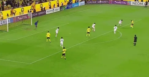 亚冠：C罗亚冠二级联赛首秀献助攻的简单介绍