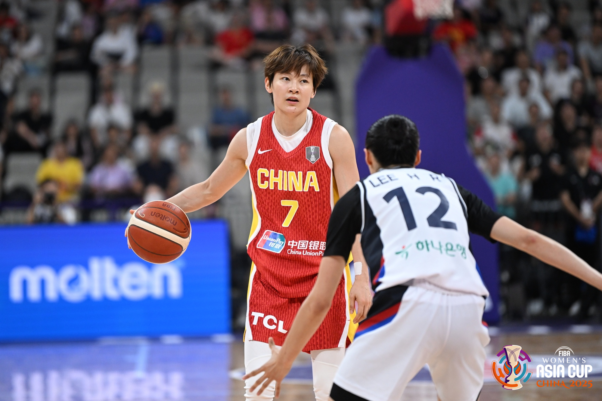 无解！张子宇8中8狂砍18分“双塔”组合登场奠定胜局的简单介绍