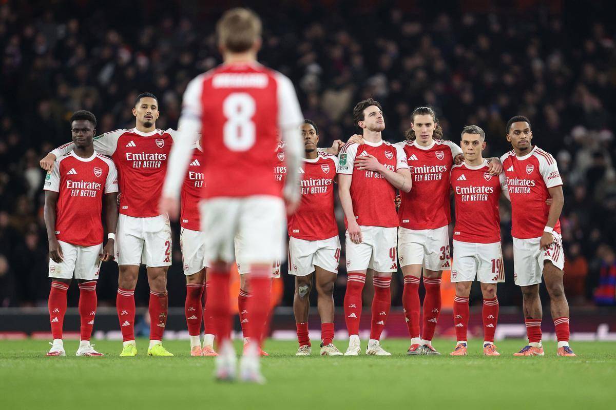 曝维拉不满半程两踢阿森纳寻求解释遭英超官方拒绝的简单介绍