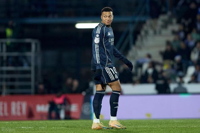 因姆巴佩离队巴黎才夺欧冠，博格巴：效力巴黎的