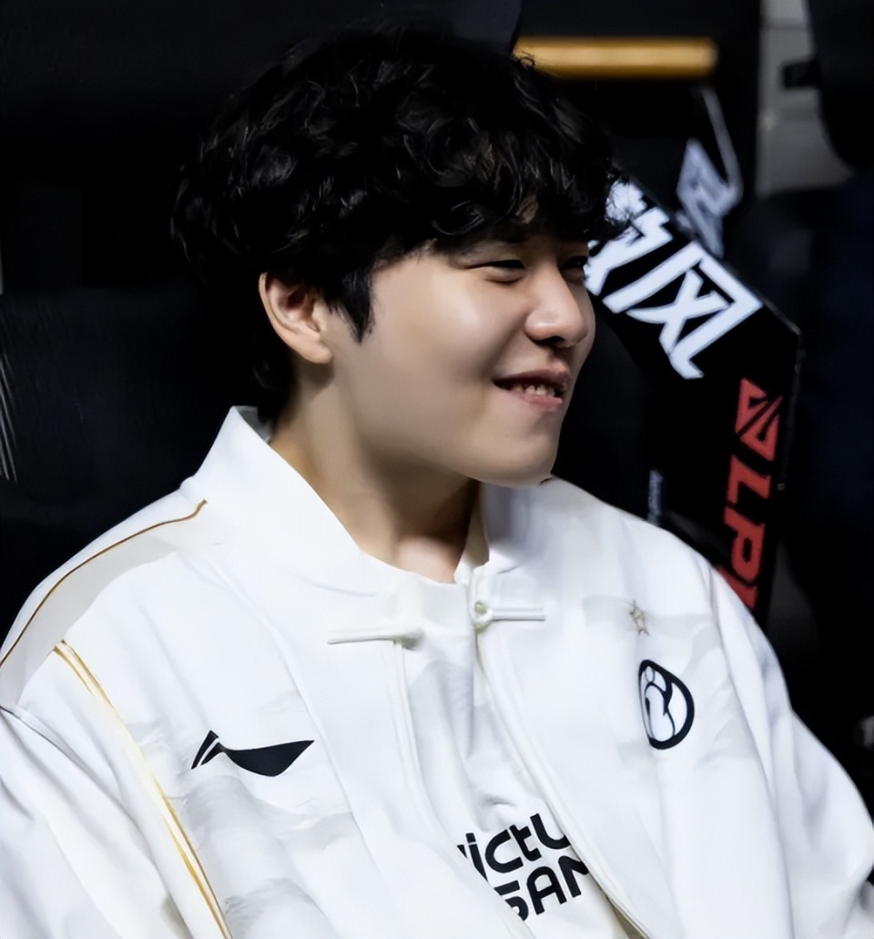 Rookie发文祝贺iG德杯夺冠:有点厉害啊,兄弟们的简单介绍 Rookie发文祝贺iG德杯夺冠:有点厉害啊,兄弟们的简单介绍