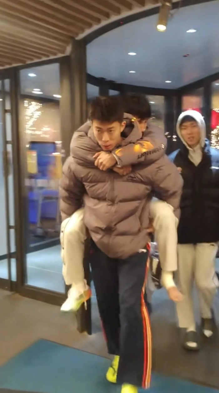 广东3消息！徐杰深夜发声，崔永熙官宣第一阶段报销，徐昕被重罚的简单介绍