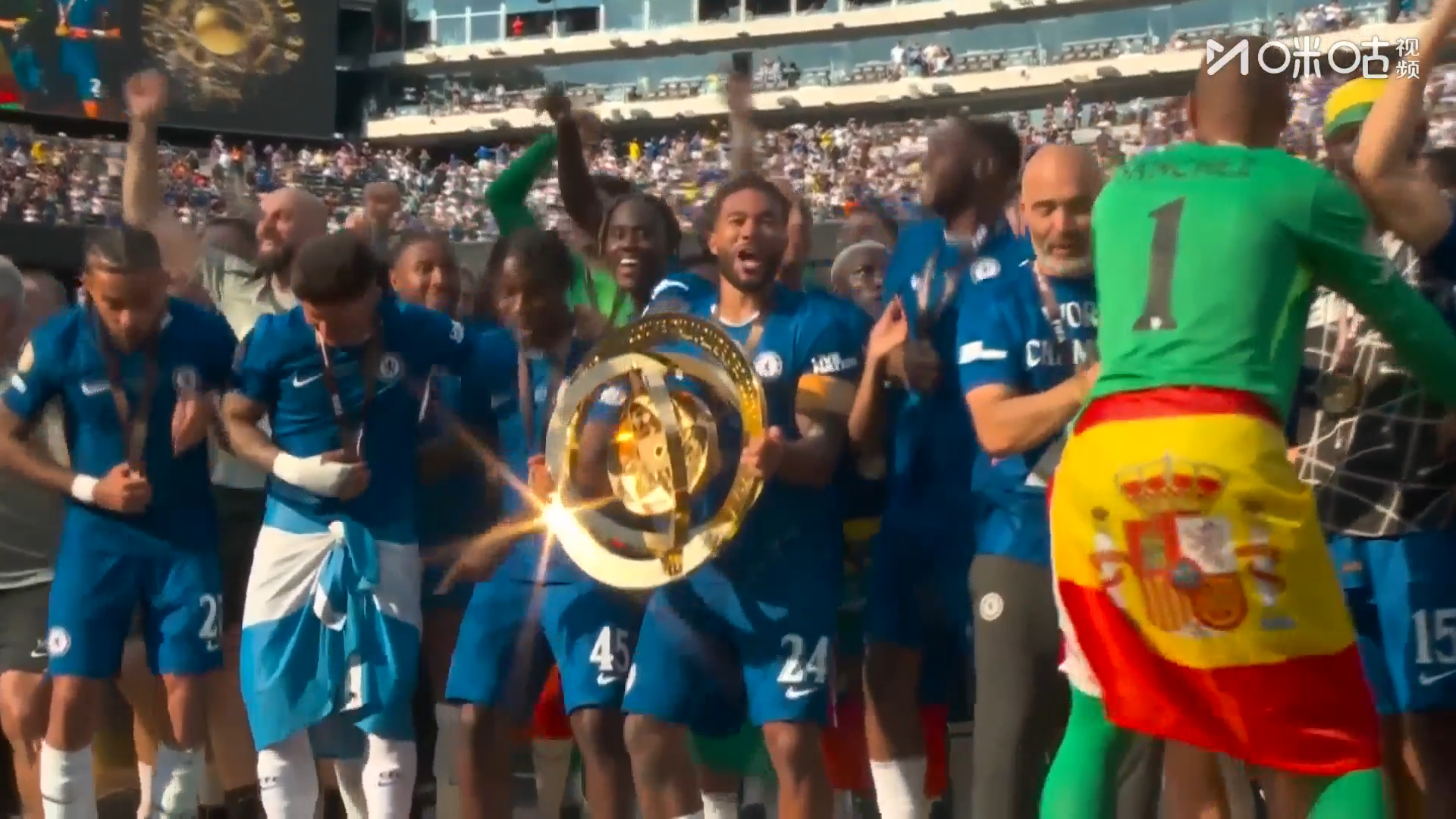 恭喜！巴黎首夺世界级冠军今年加冕6冠王史上第3队比肩巴萨拜仁的简单介绍