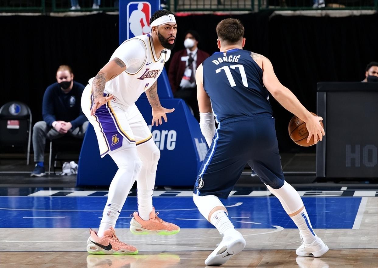 一夜之间，独行侠有新动向，开拓者寻求交易，佩林卡恐逼走詹姆斯的简单介绍