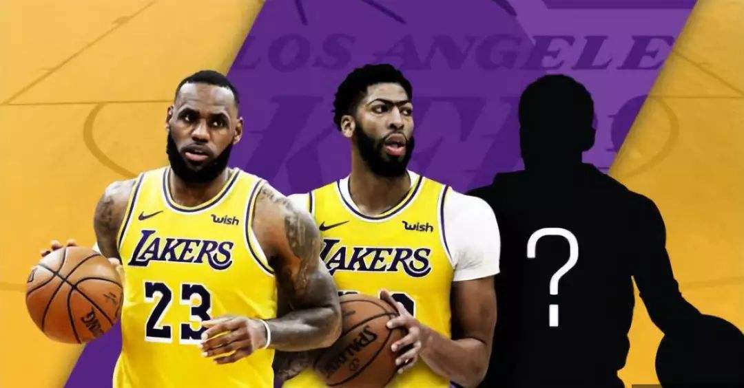 包含德维恩·韦德用高尔夫玩笑回应雷迪克对詹姆斯和湖人的批评的词条