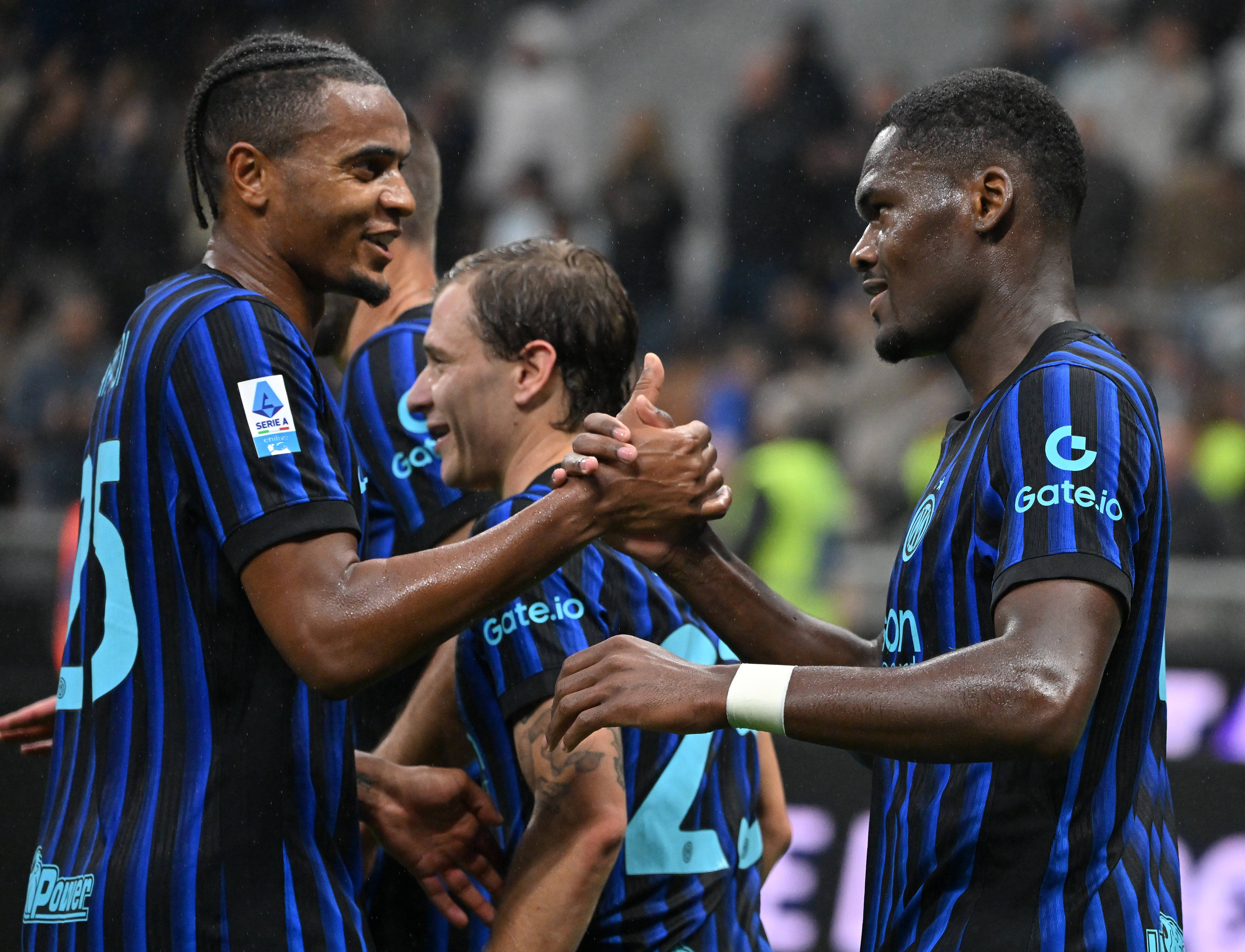 足坛悲喜一夜！国际米兰1-0，那不勒斯2-0，米兰3-0大胜，热刺1-0止2连败的简单介绍