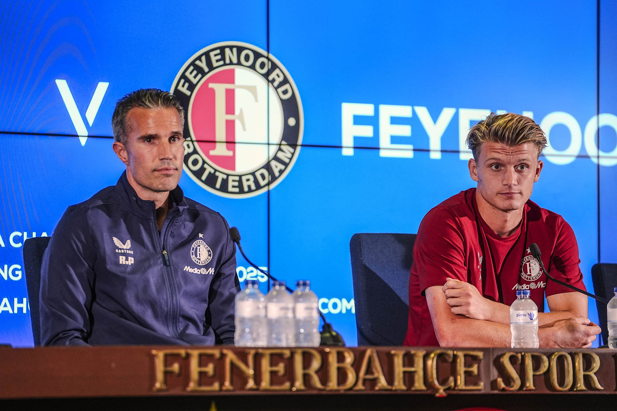 包含意天空：热刺有意竞争扎巴尔尼，愿满足伯恩茅斯7000万欧要价的词条