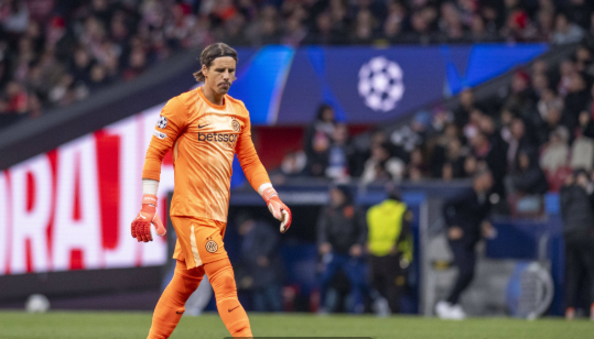 包含意甲榜首再度易主！阿莱格里率AC米兰17轮豪取38分登顶，力压国际米兰的词条