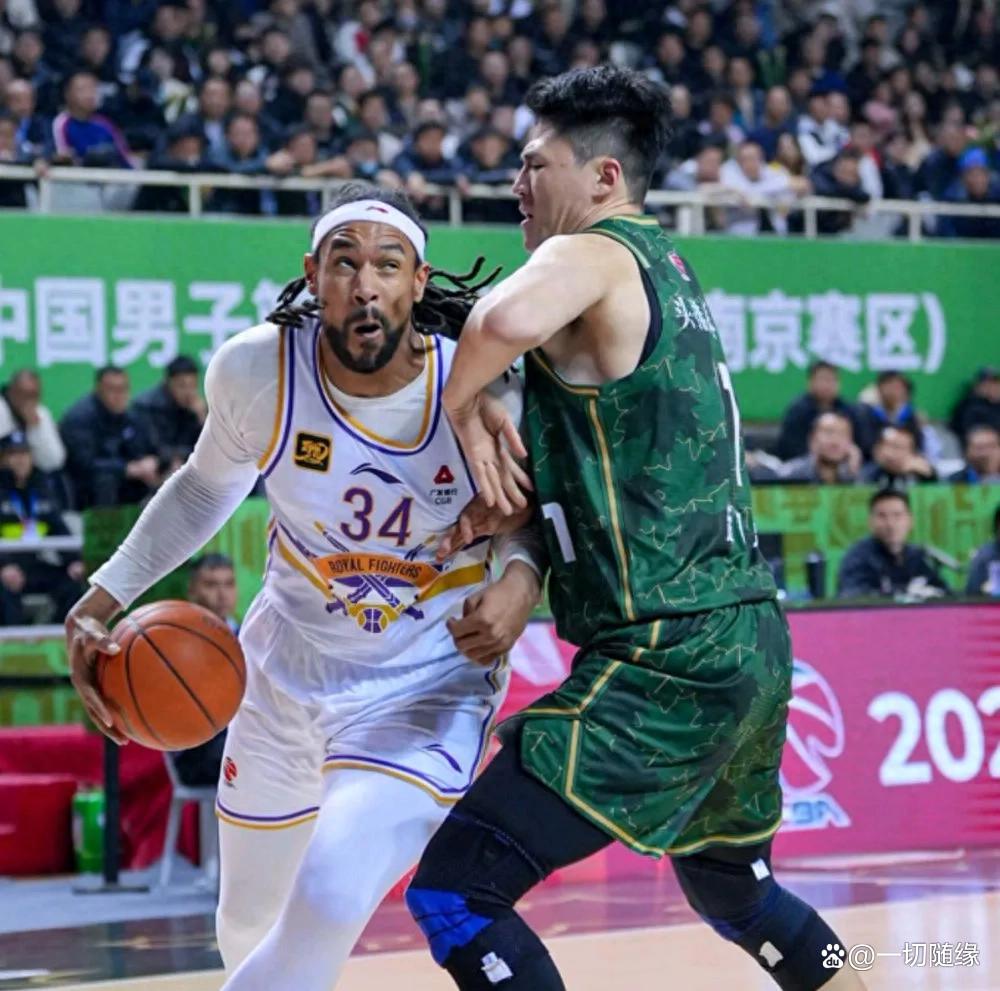 北京男篮大将赵睿受伤，CBA公司处罚徐昕，北控旧帅执教新疆男篮的简单介绍