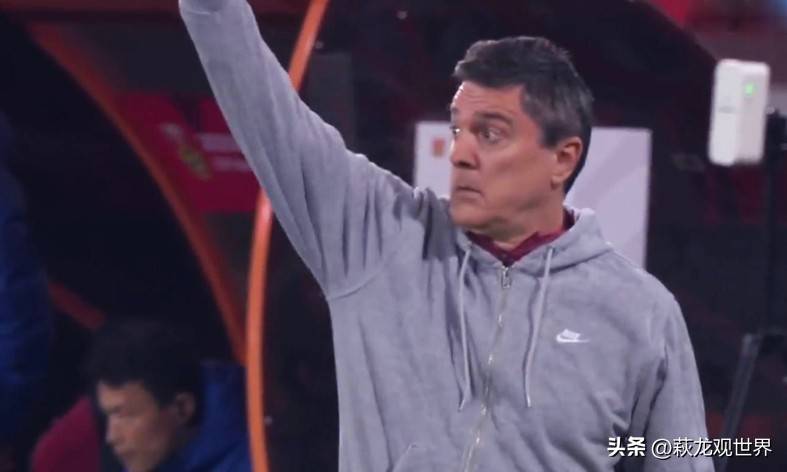 包含小朱+依木兰还有一线机会！申花前锋“姥姥不亲舅舅不爱”？安东尼奥像在豪赌的词条