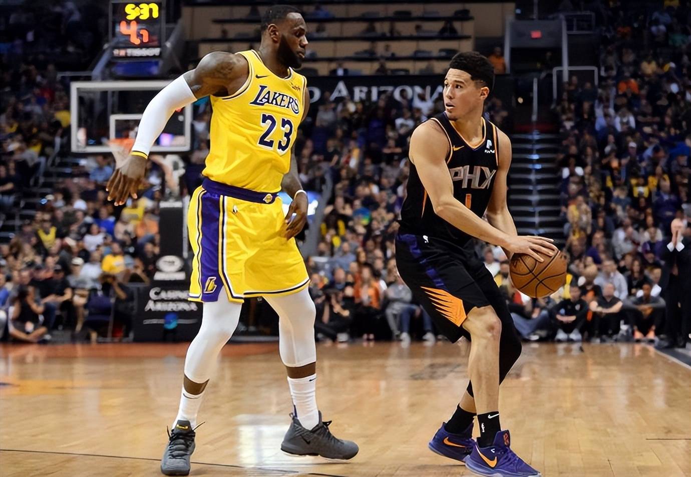 包含雷迪克：詹姆斯在防守端的影响力，很大一部分体现在篮板上的词条